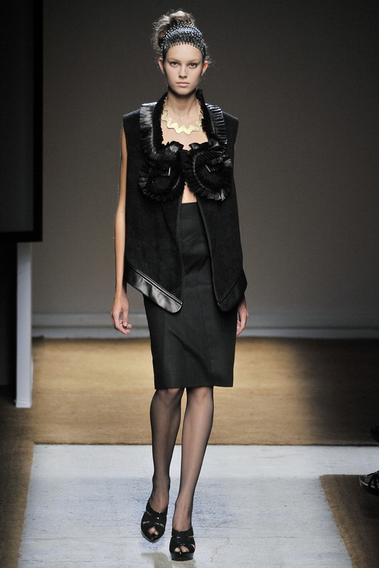 Yves Saint Laurent 10ĸDƬ