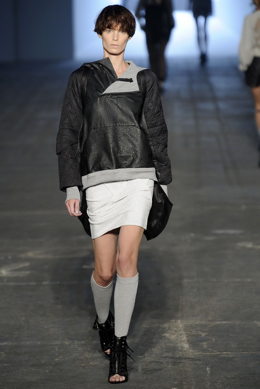 Alexander Wang 10ĸDƬ