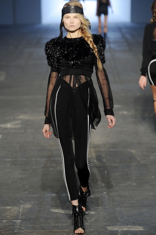 Alexander Wang 10���ĸ���DƬ