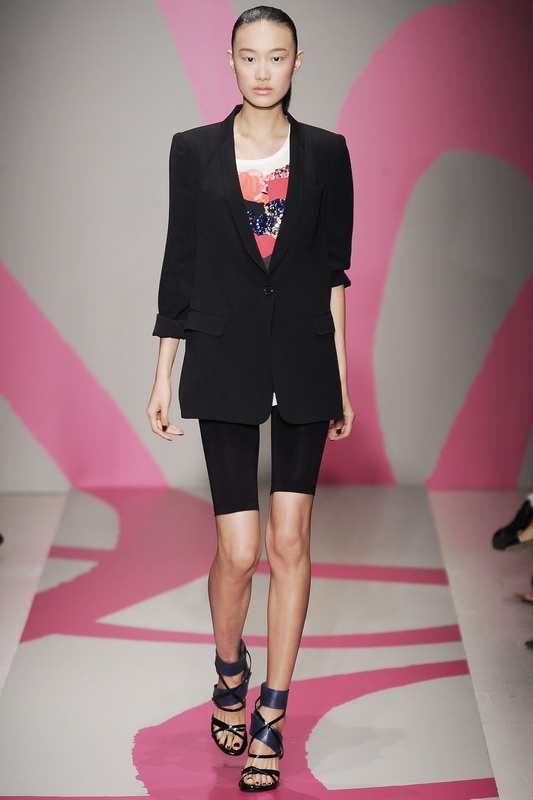 DKNY 10ĸDƬ
