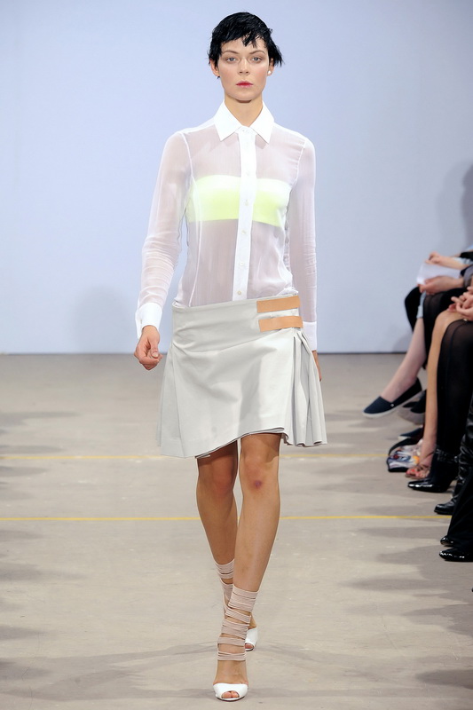 Jonathan Saunders 10���ĸ���DƬ