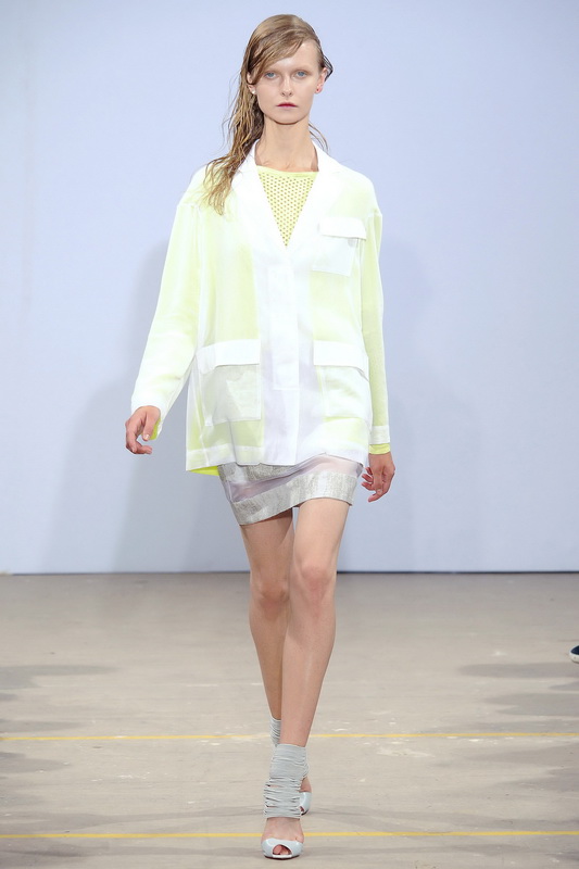 Jonathan Saunders 10���ĸ���DƬ