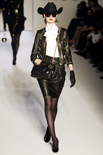 Moschino 10ﶬDƬ