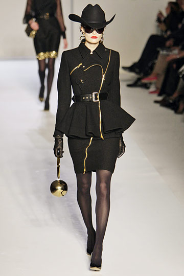 Moschino 10ﶬDƬ