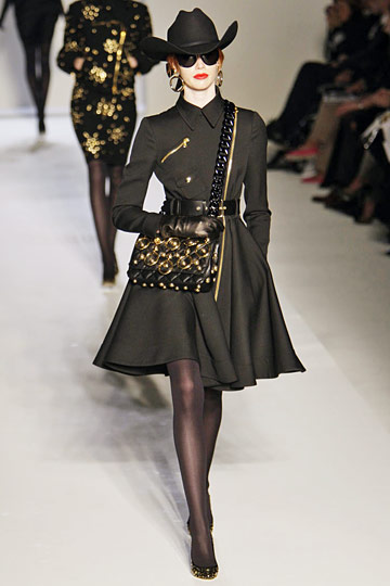 Moschino 10�ﶬ����DƬ