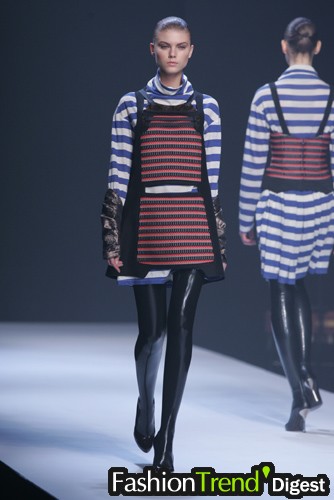 Hussein Chalayan 07ﶬDƬ