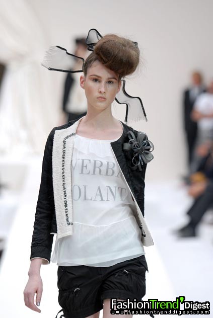 Moschino 08���ĸ���DƬ