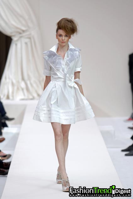 Moschino 08���ĸ���DƬ