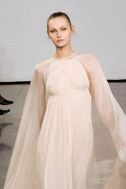 Halston 08ﶬDƬ