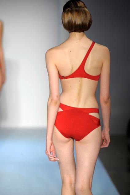 Three As Four 09���ĸ���DƬ