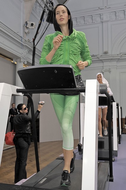 Adidas by Stella McCartney 09���ĸ���DƬ