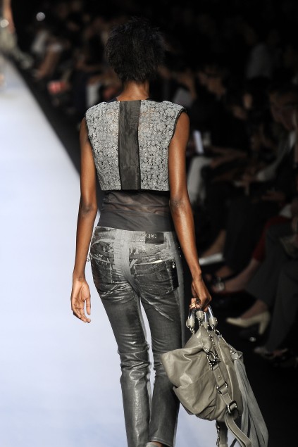 C N C by Costume National 09ĸDƬ