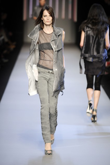 C N C by Costume National 09ĸDƬ