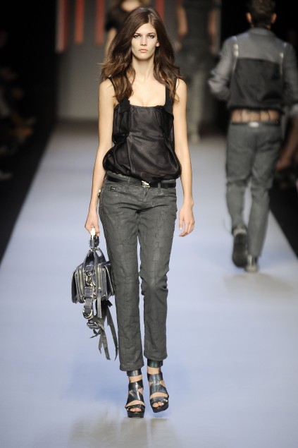 C N C by Costume National 09ĸDƬ