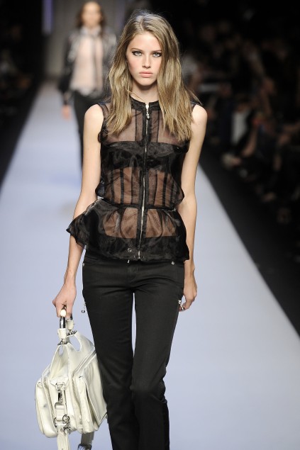 C N C by Costume National 09ĸDƬ