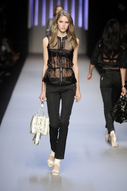 C N C by Costume National 09ĸDƬ