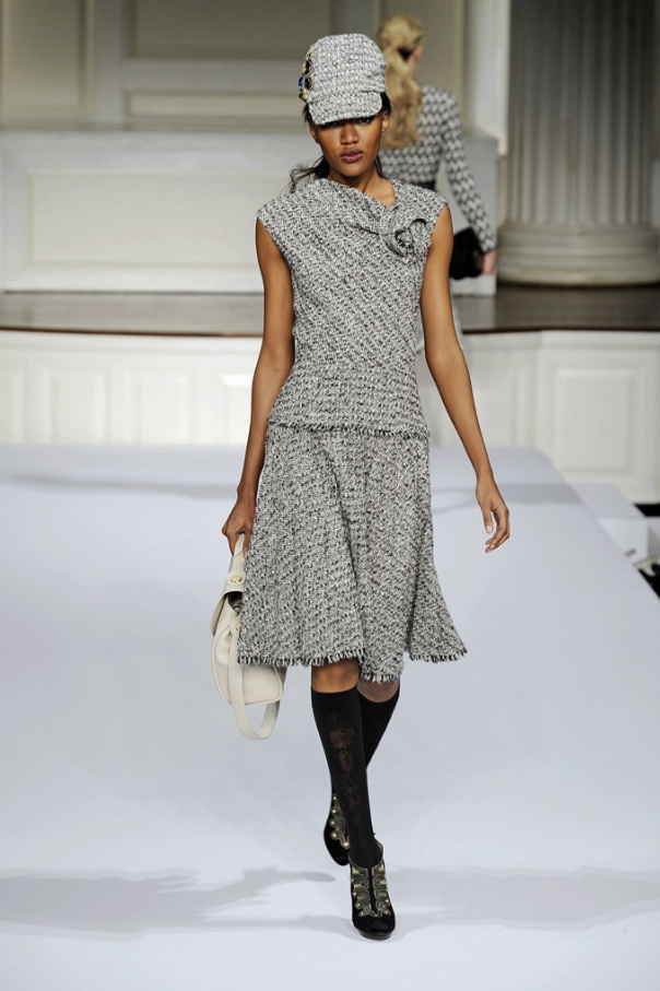Oscar de la Renta 09ﶬDƬ