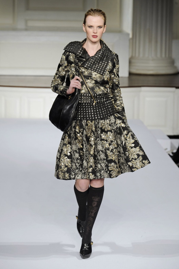 Oscar de la Renta 09ﶬDƬ