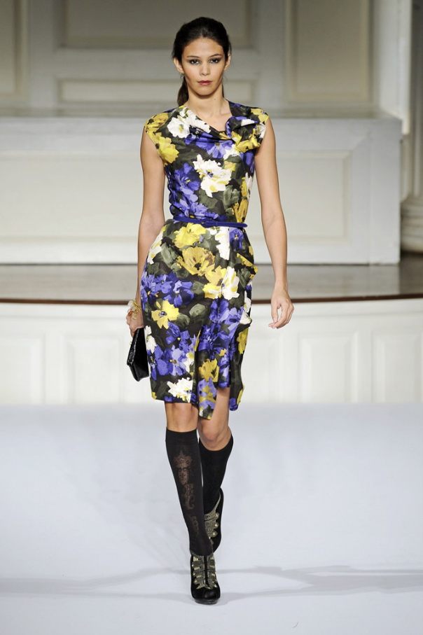 Oscar de la Renta 09ﶬDƬ