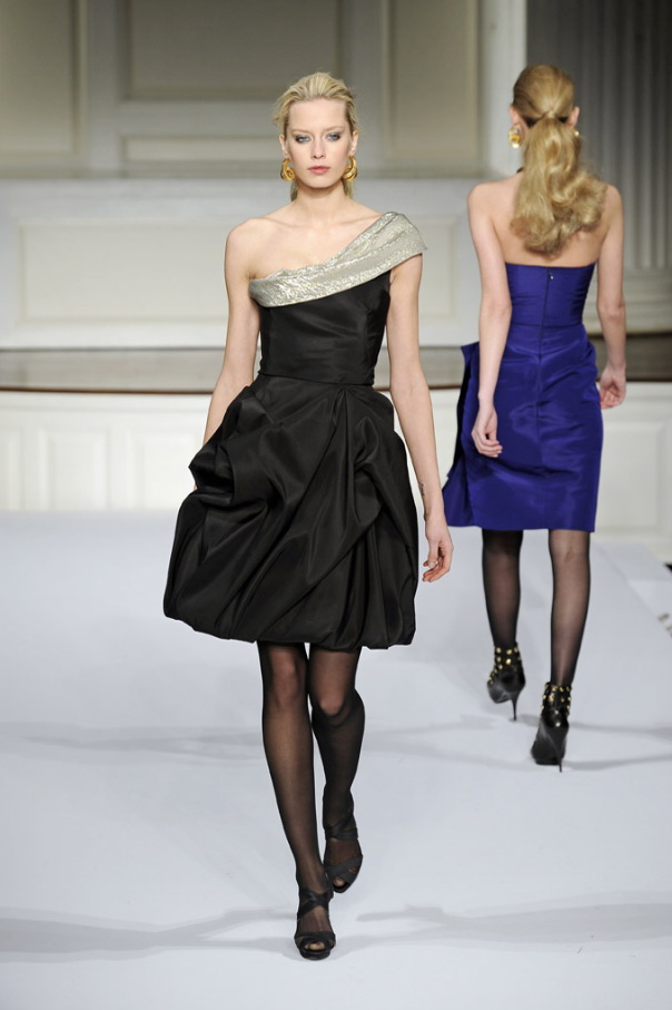 Oscar de la Renta 09ﶬDƬ